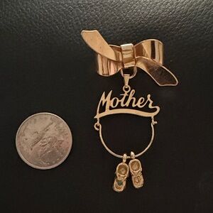 Gold 'Mother' Bow Brooch